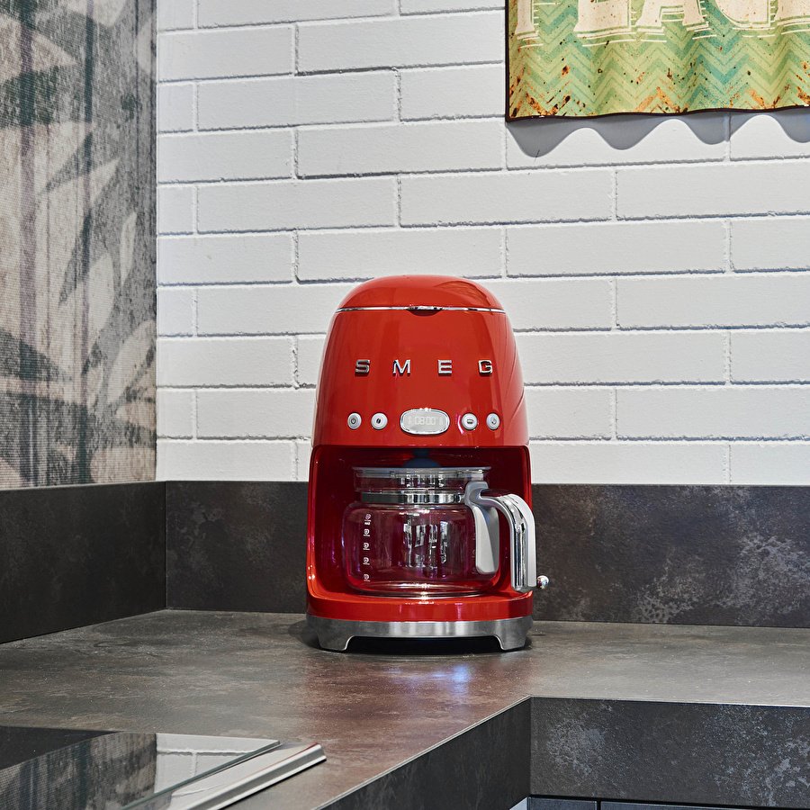 Smeg Filtre Kahve Makinesi Red Dcf02rdeu